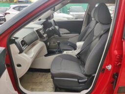Mahindra XUV 300 W6 full