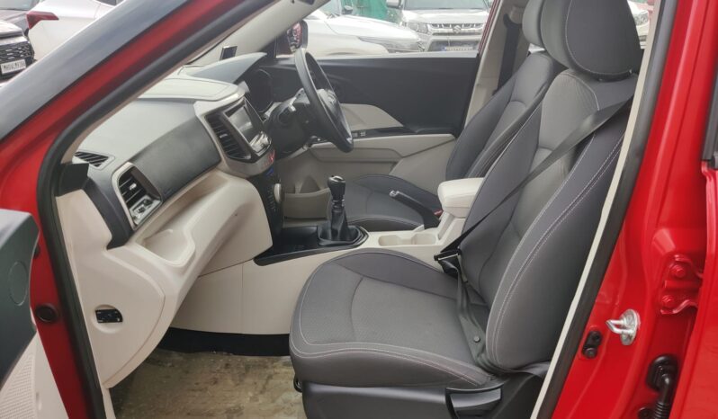 Mahindra XUV 300 W6 full