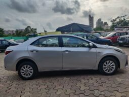 Toyota Corolla Altis 1.8 G full