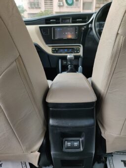Toyota Corolla Altis 1.8 G full