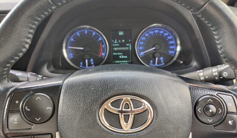 Toyota Corolla Altis 1.8 G full